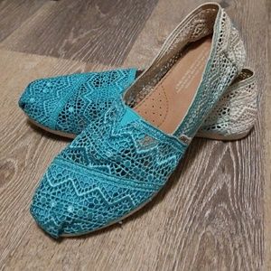 TOMS Slip Ons